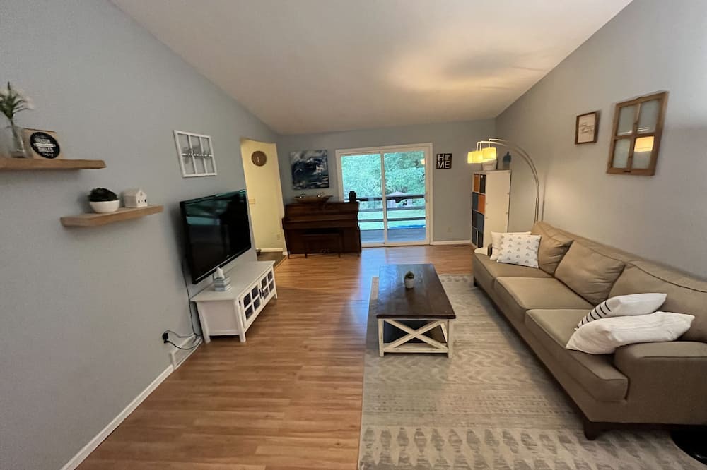 Photo of Livingroom in Eden Prairie