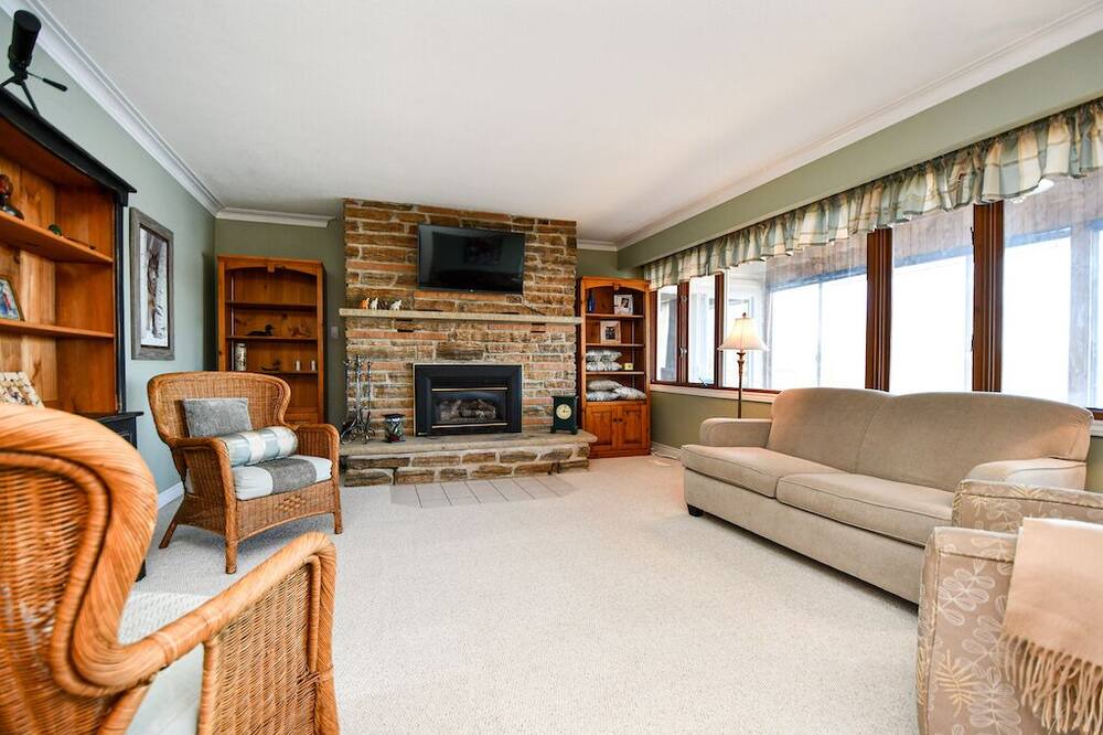 Photo of Livingroom in Selwyn
