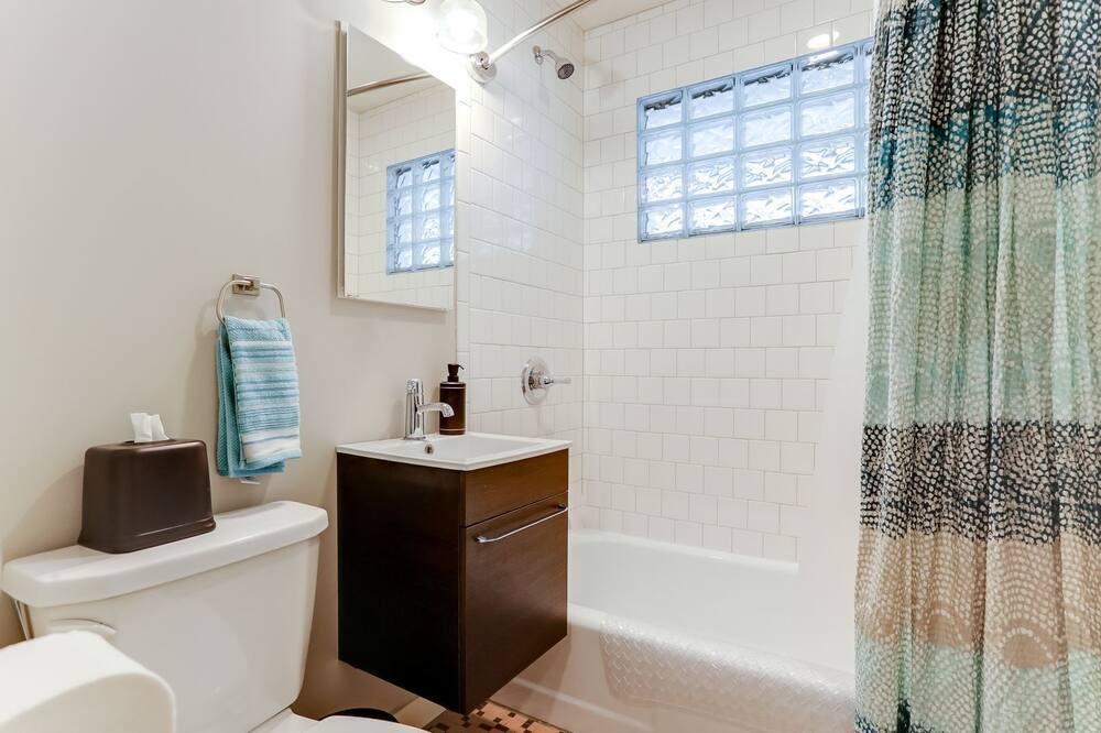 Photo of Bathroom in Merriam Park