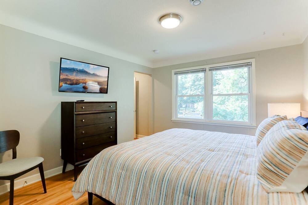 Photo of Bedroom in Merriam Park