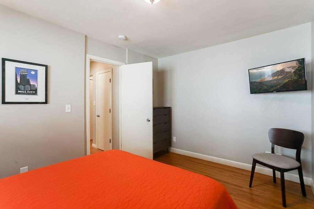 Photo of Bedroom in Merriam Park
