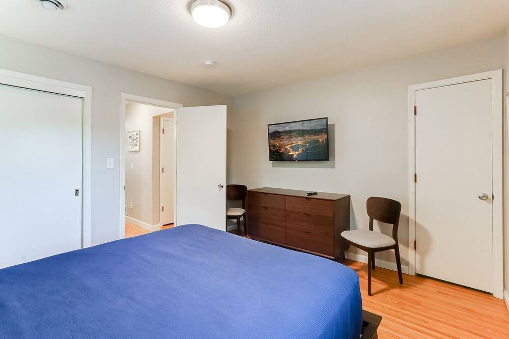 Photo of Bedroom in Merriam Park