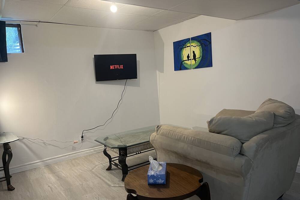 Photo of Livingroom in Smooth Rock Falls
