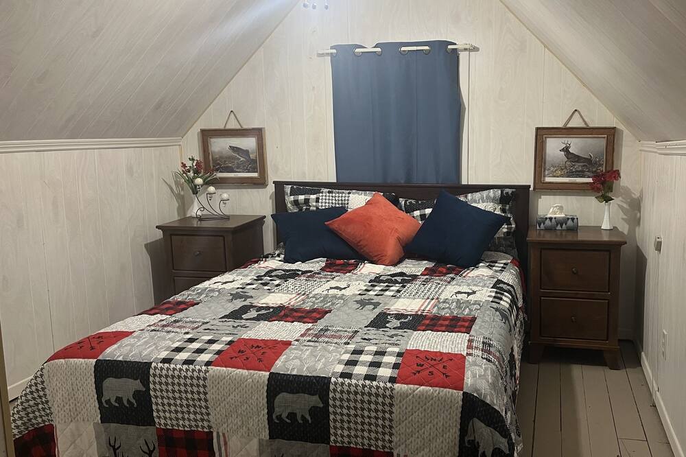 Photo of Bedroom in Smooth Rock Falls