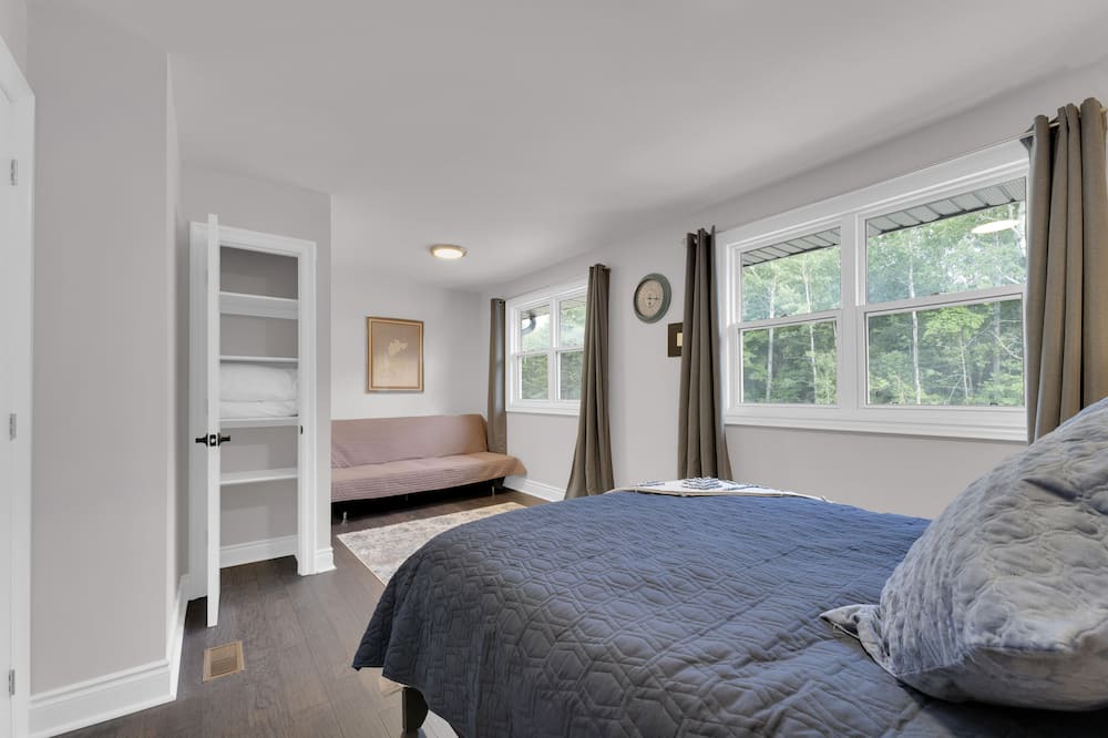 Photo of Bedroom in Scugog