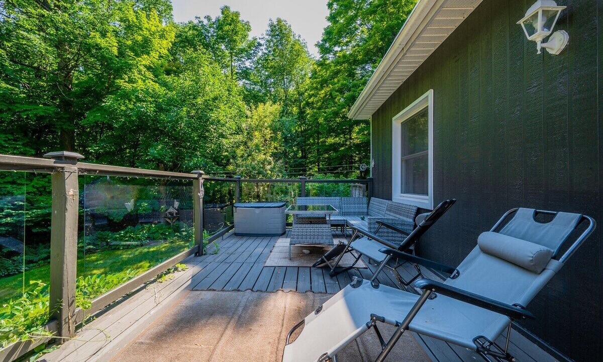 Photo of Patio Balcony in South Bruce Peninsula