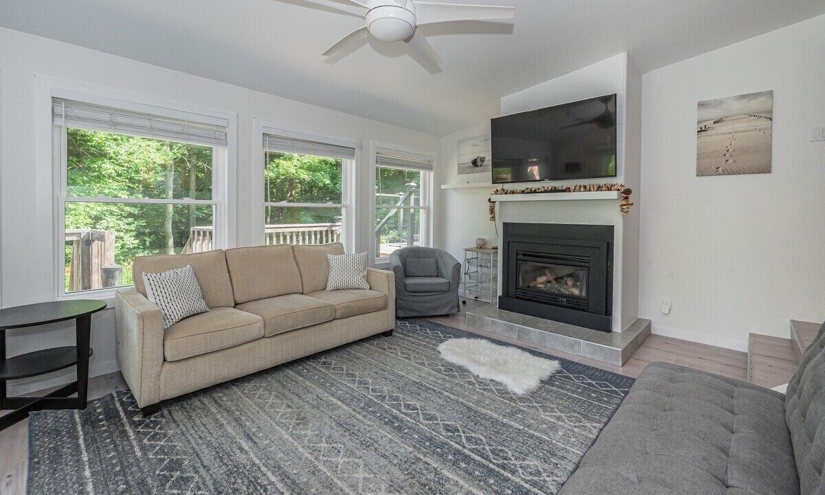 Photo of Livingroom in South Bruce Peninsula