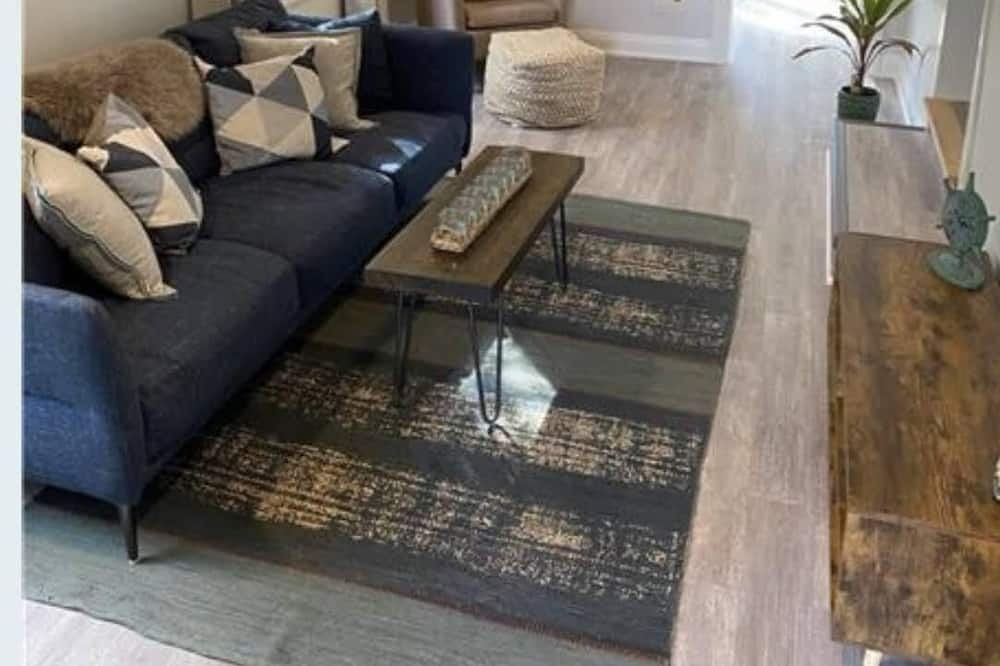 Photo of Livingroom in Tay