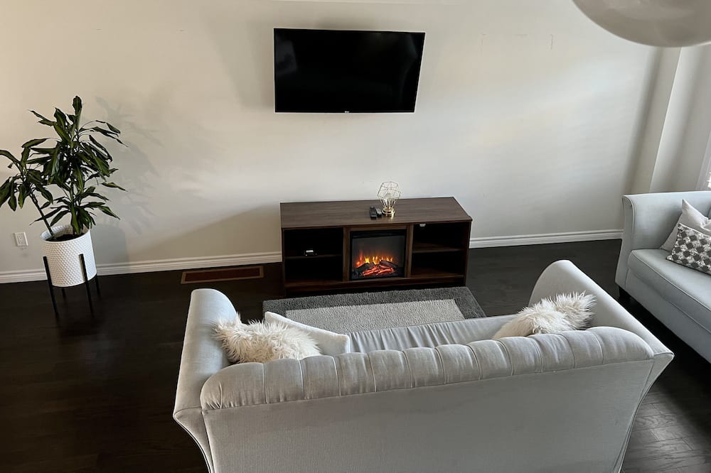 Photo of Livingroom in Winona