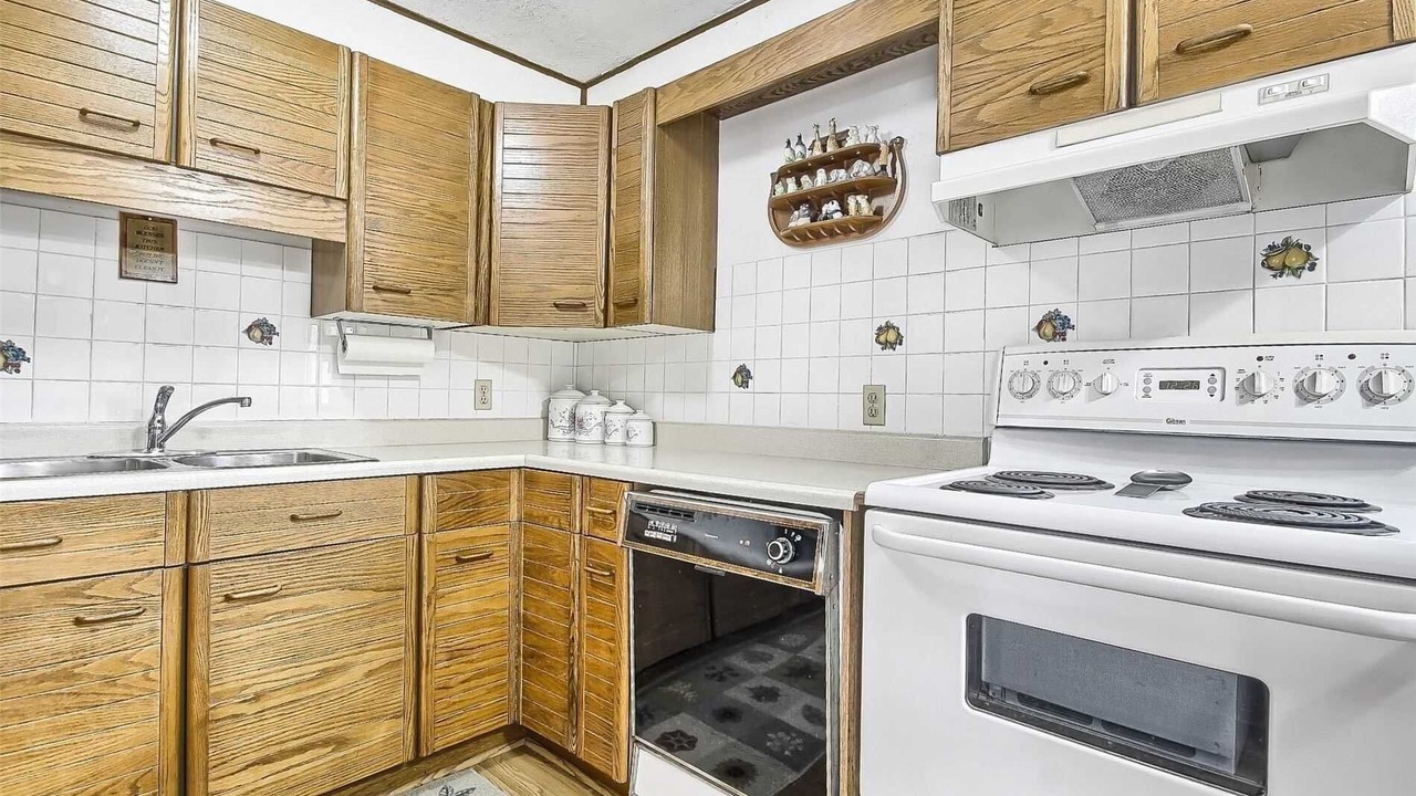 Photo of Kitchen in Lindsay