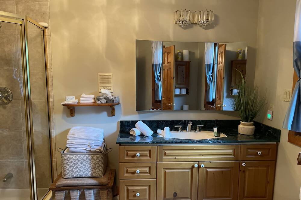 Photo of Bathroom in Caledon