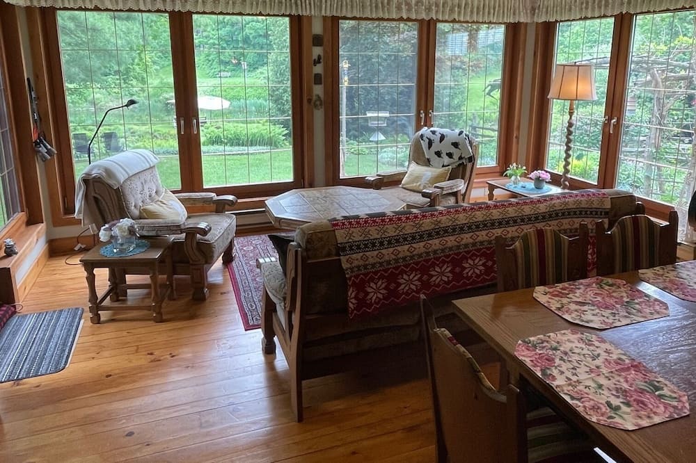 Photo of Bedroom in Caledon