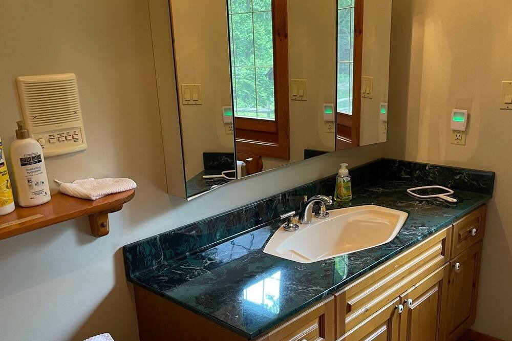 Photo of Bathroom in Caledon