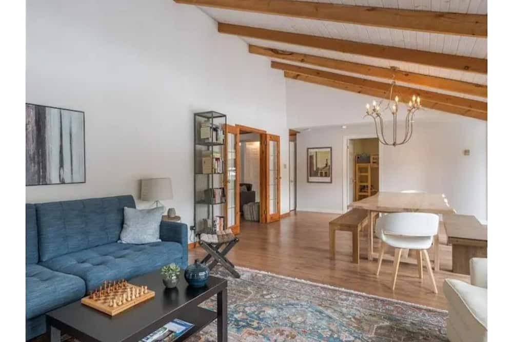 Photo of Livingroom in Selwyn