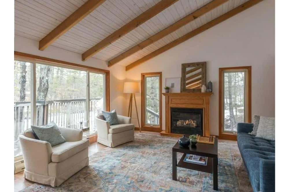 Photo of Livingroom in Selwyn