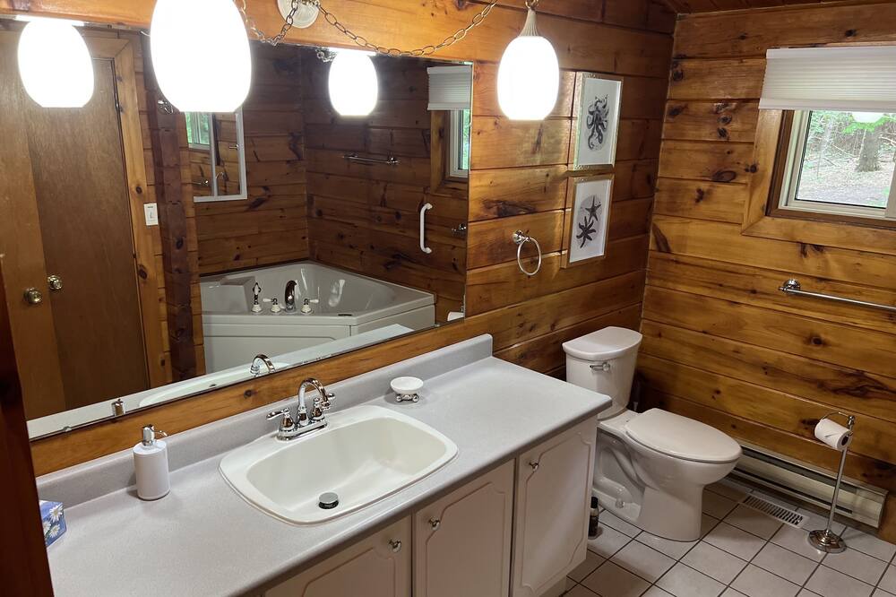 Photo of Bathroom in Douro-Dummer