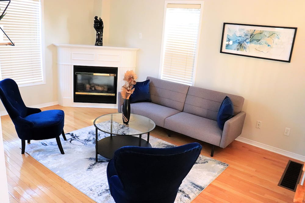 Photo of Livingroom in Whitby