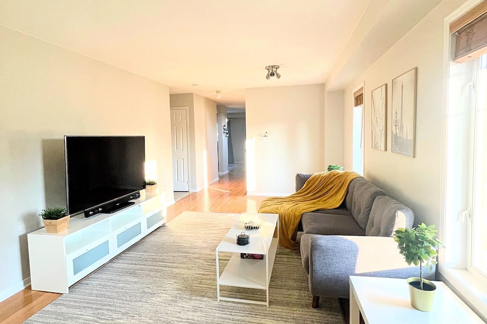 Photo of Livingroom in Whitby