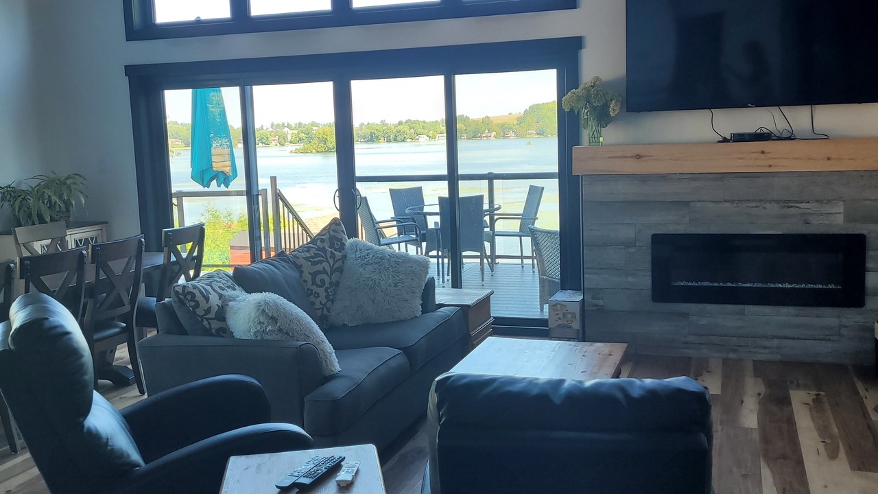 Photo of Livingroom in Kawartha Lakes