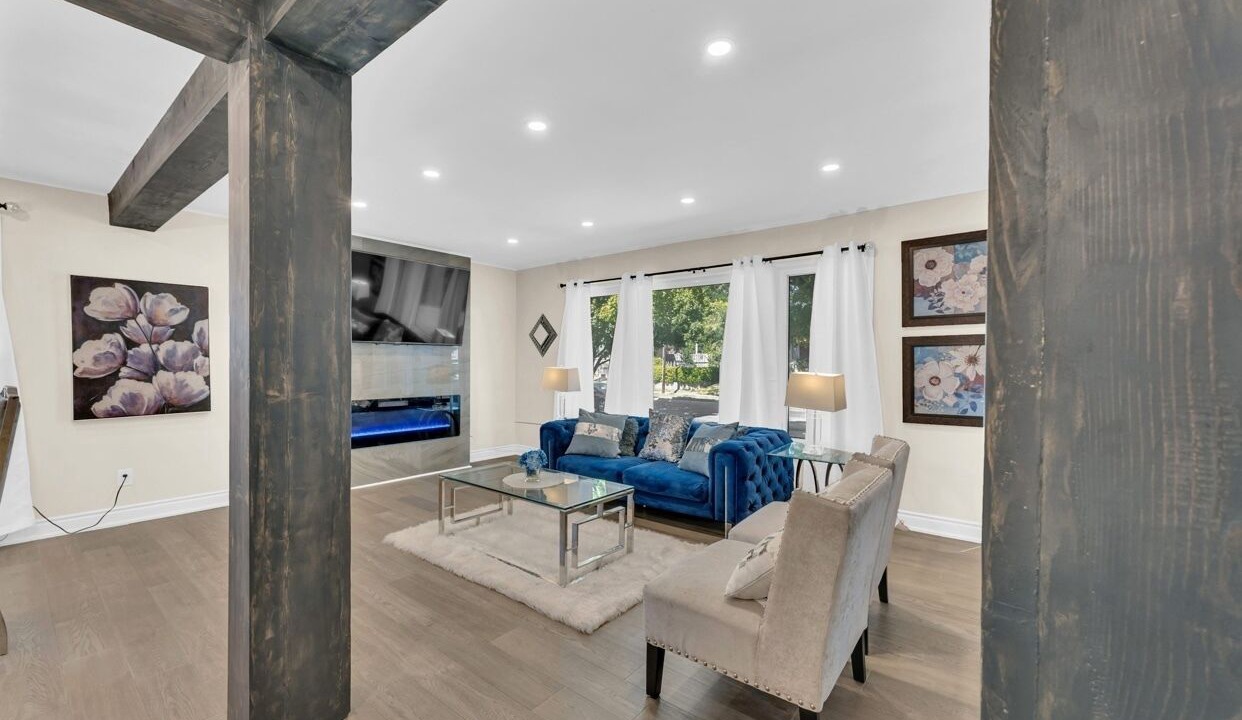 Photo of Livingroom in Richview