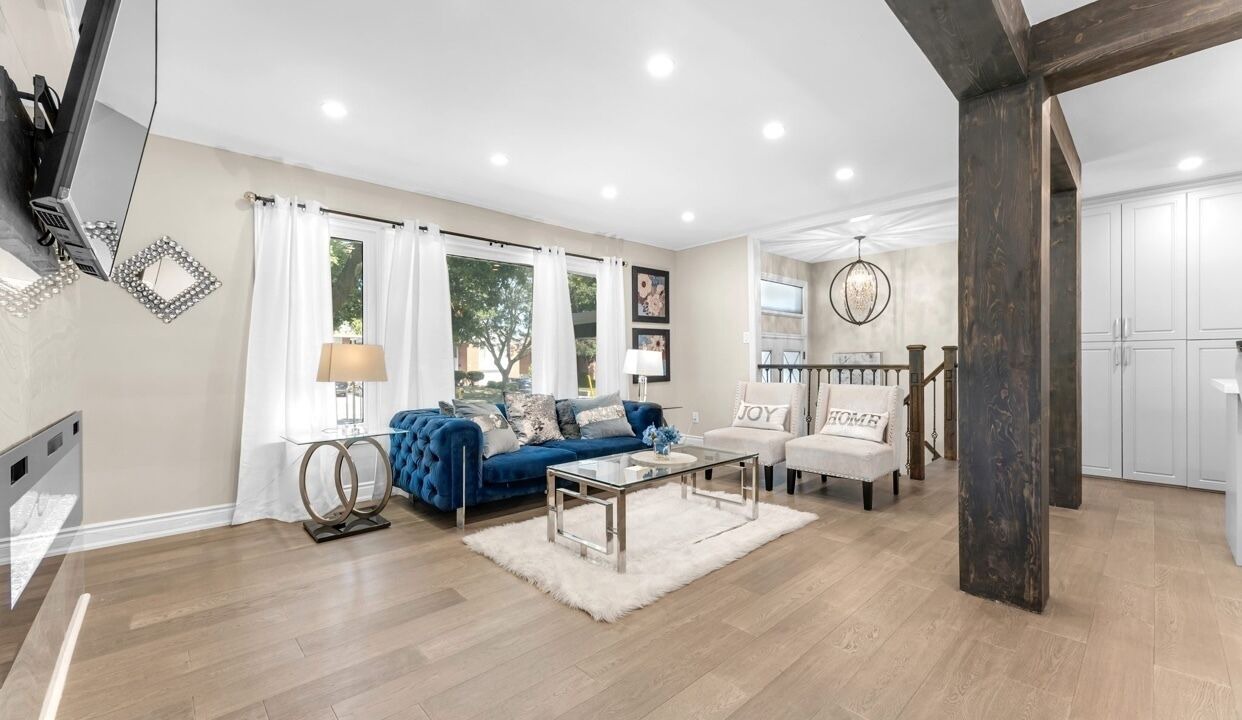 Photo of Livingroom in Richview