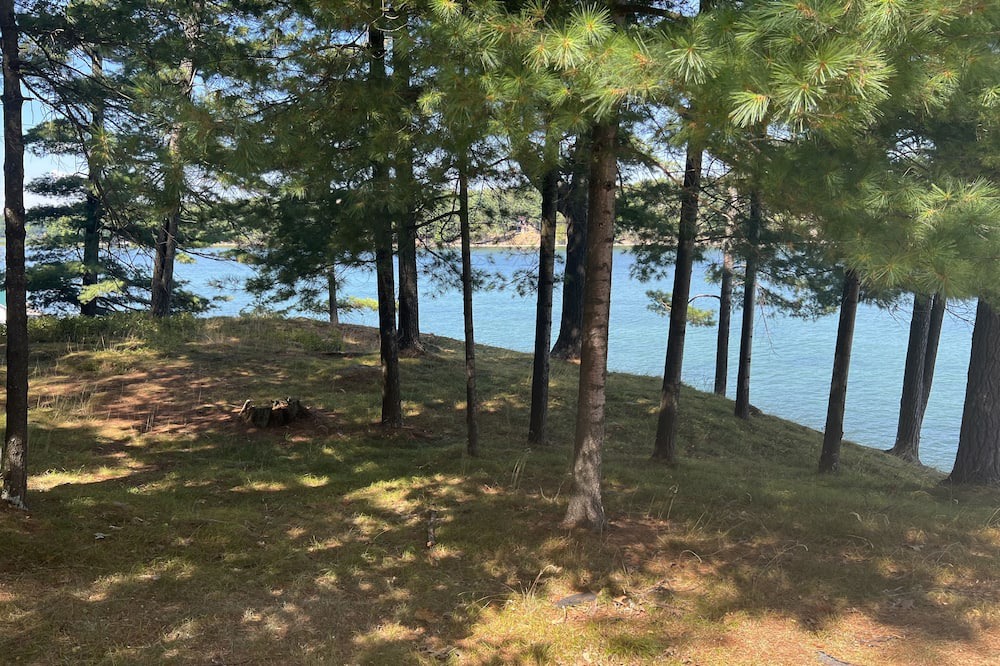 Photo of Outdoor in Leeds and the Thousand Islands