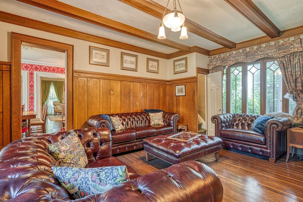 Photo of Livingroom in Simcoe