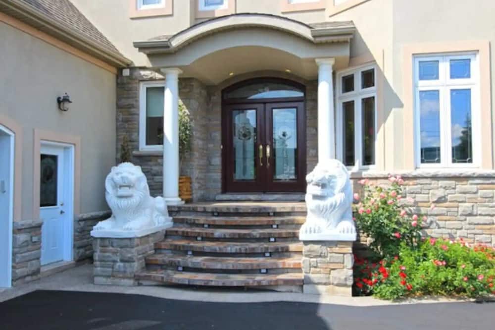 Photo of Outdoor in Grimsby