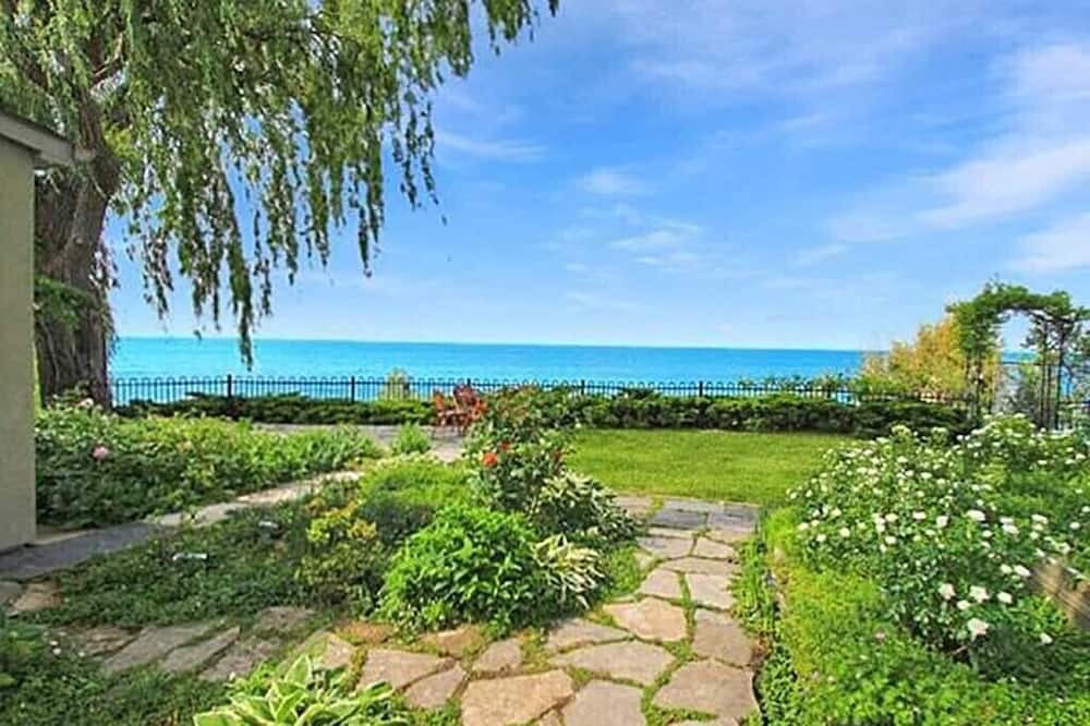 Photo of Outdoor in Grimsby