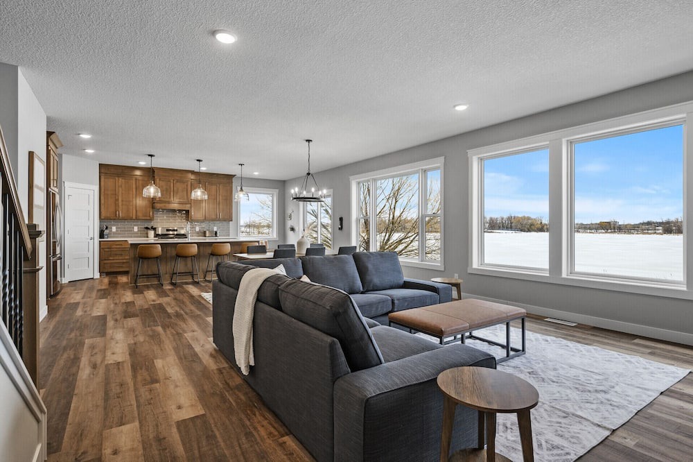 Photo of Livingroom in Albertville