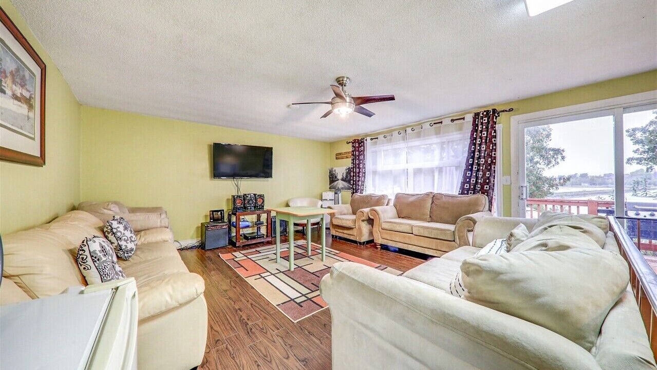 Photo of Livingroom in Kirkfield