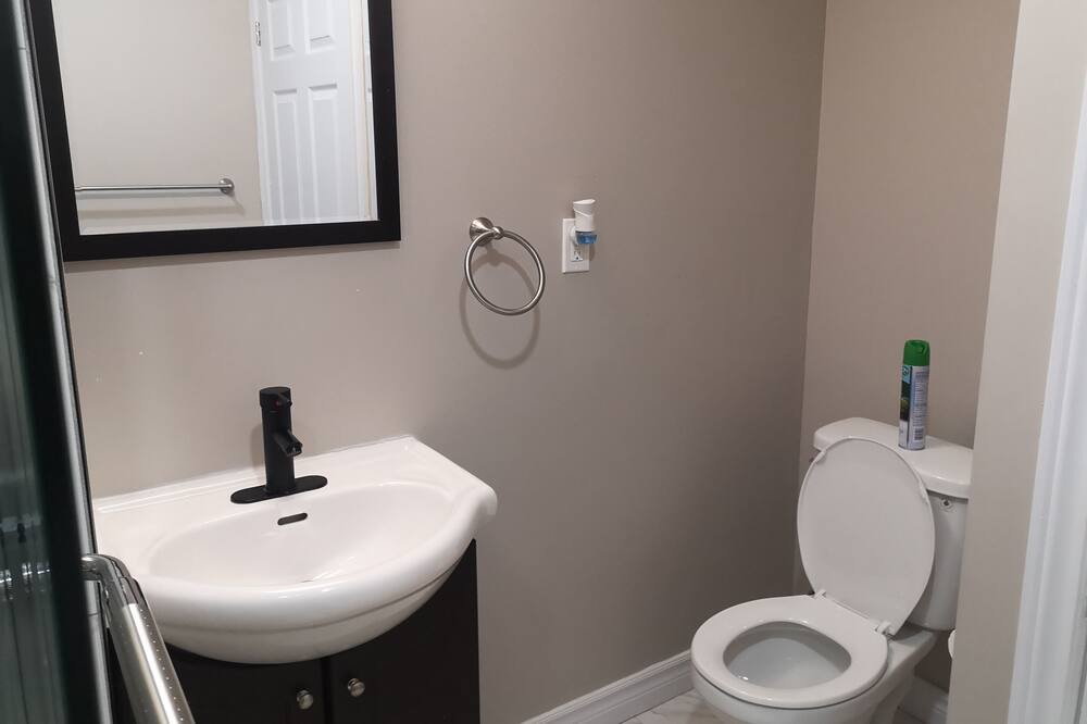 Photo of Bathroom in Hagersville