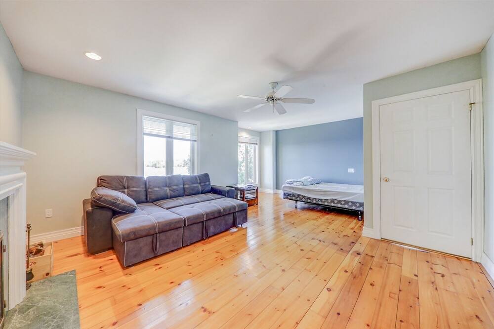 Photo of Livingroom in Rosedale