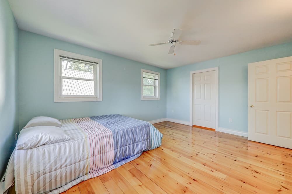Photo of Bedroom in Rosedale