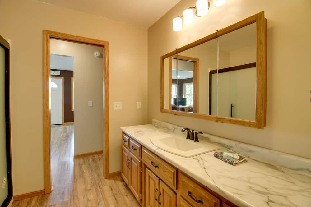 Photo of Bathroom in Watab