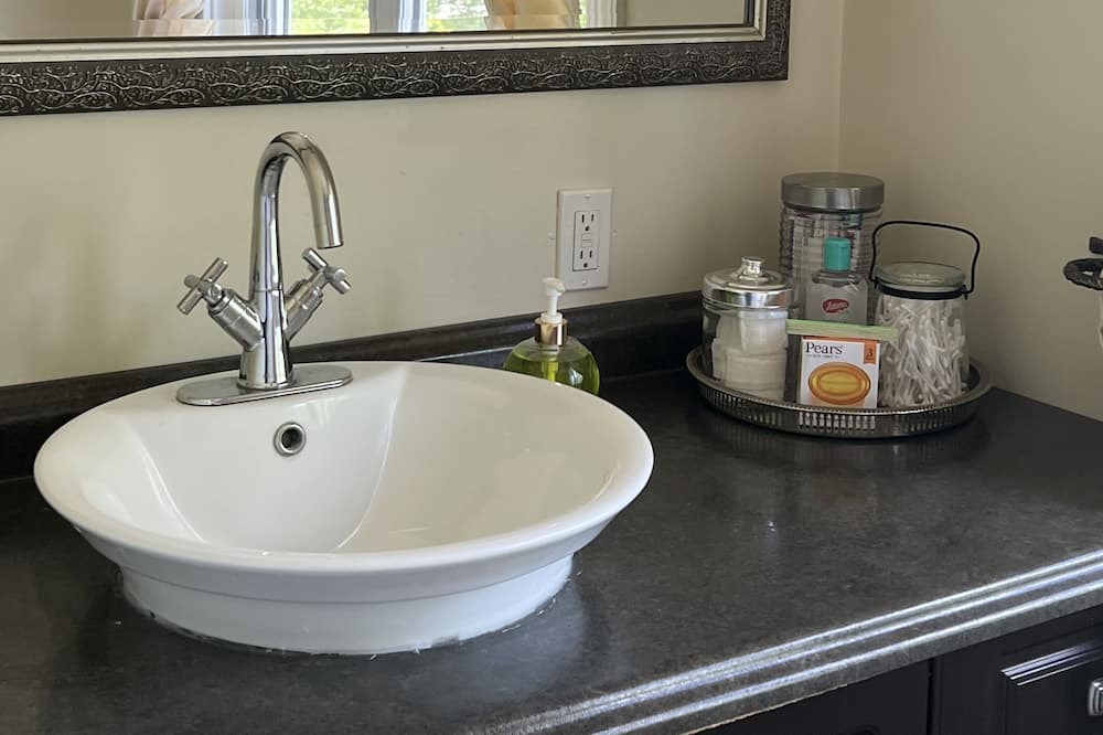 Photo of Bathroom in Magnetawan