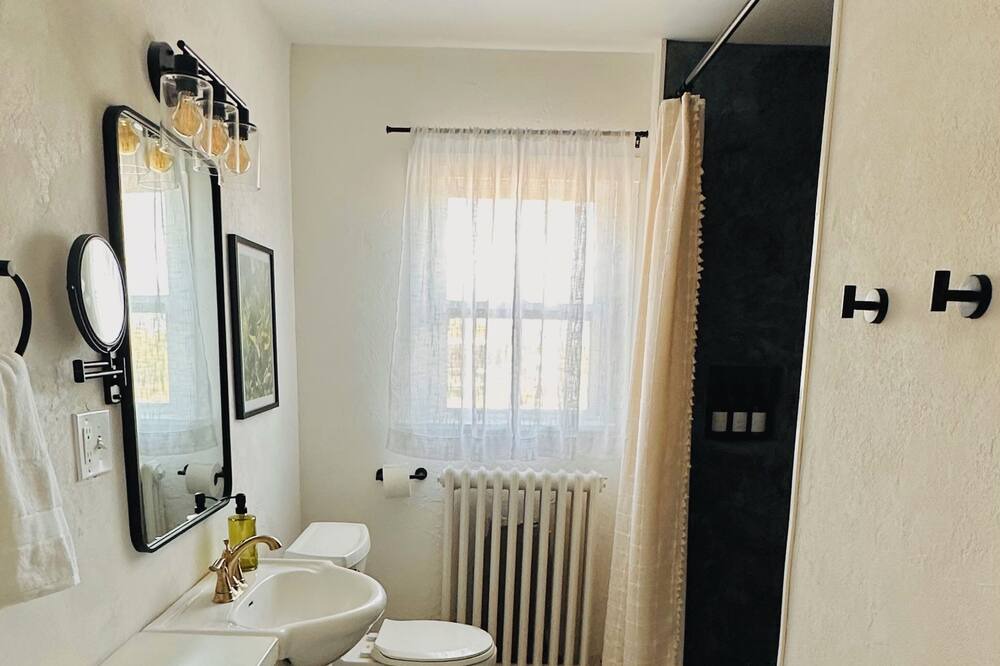 Photo of Bathroom in Lakeside - Lester Park