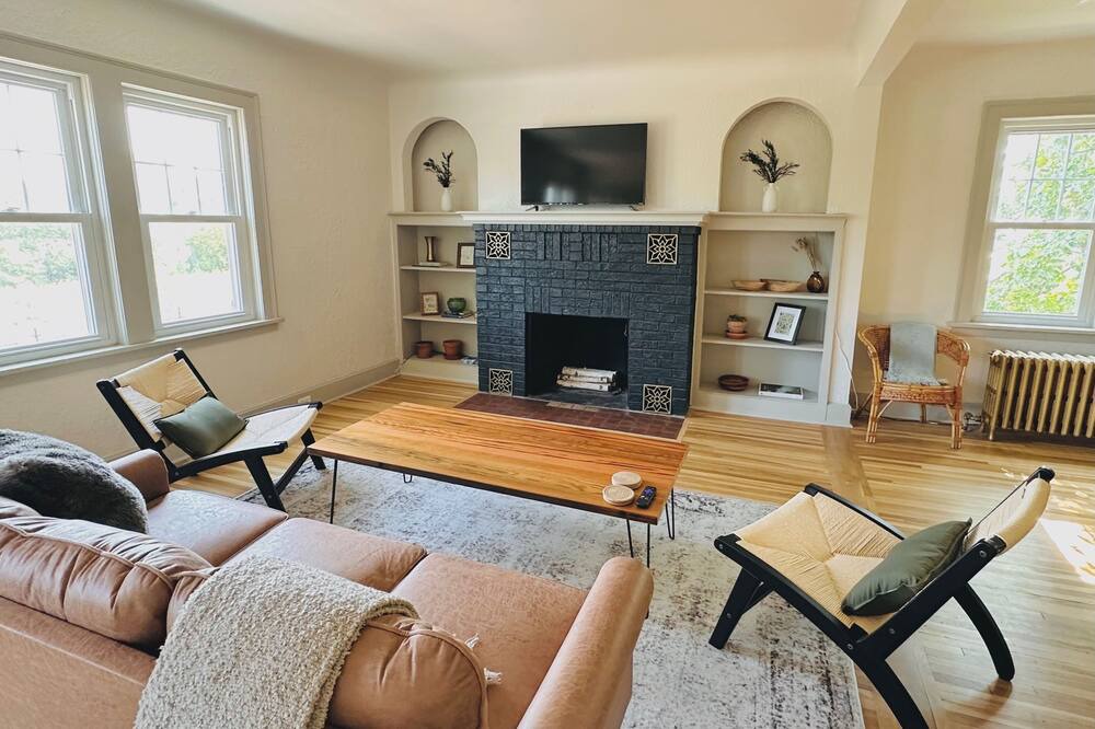 Photo of Livingroom in Lakeside - Lester Park