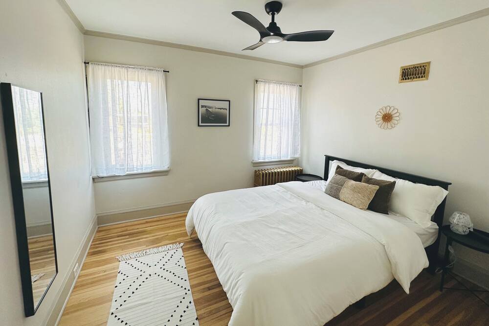 Photo of Bedroom in Lakeside - Lester Park