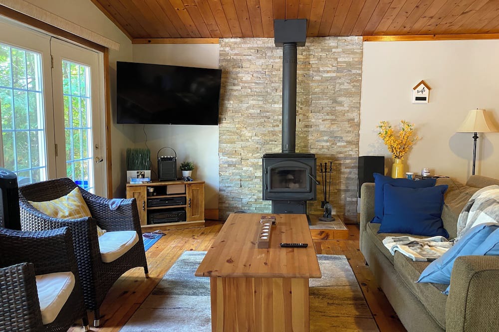 Photo of Livingroom in Bolsover