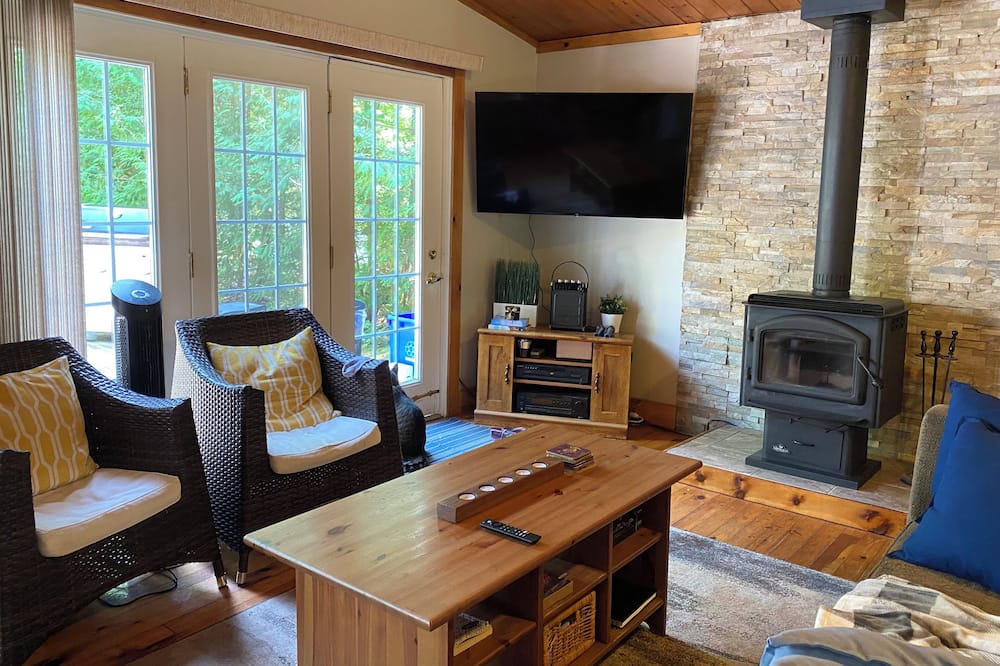 Photo of Livingroom in Bolsover