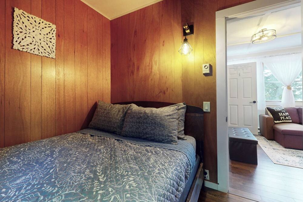 Photo of Bedroom in Roseneath