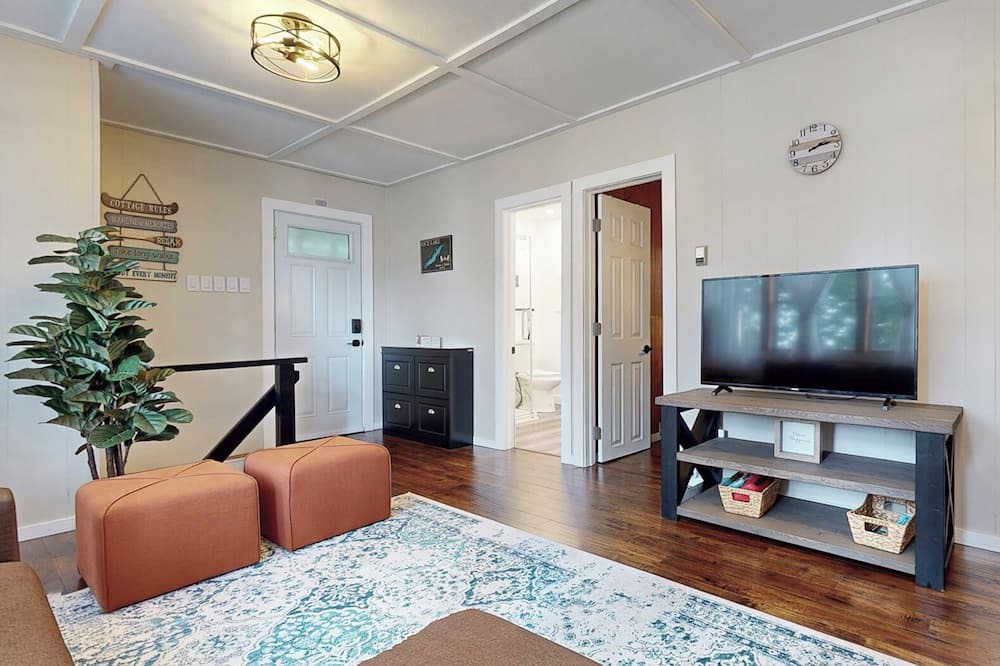 Photo of Livingroom in Roseneath