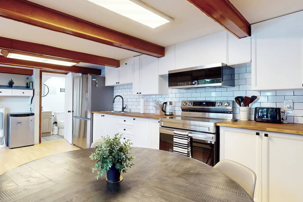 Photo of Kitchen in Roseneath