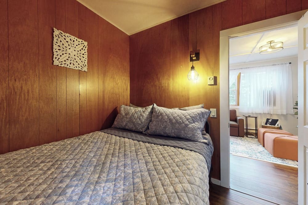 Photo of Bedroom in Roseneath