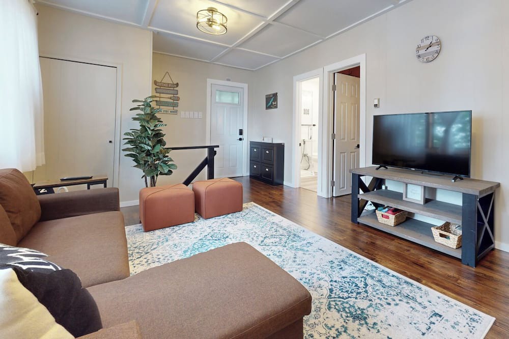 Photo of Livingroom in Roseneath