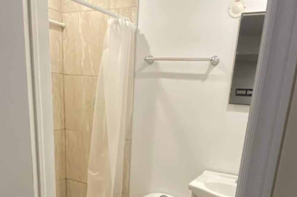 Photo of Bathroom in Meadowvale Village