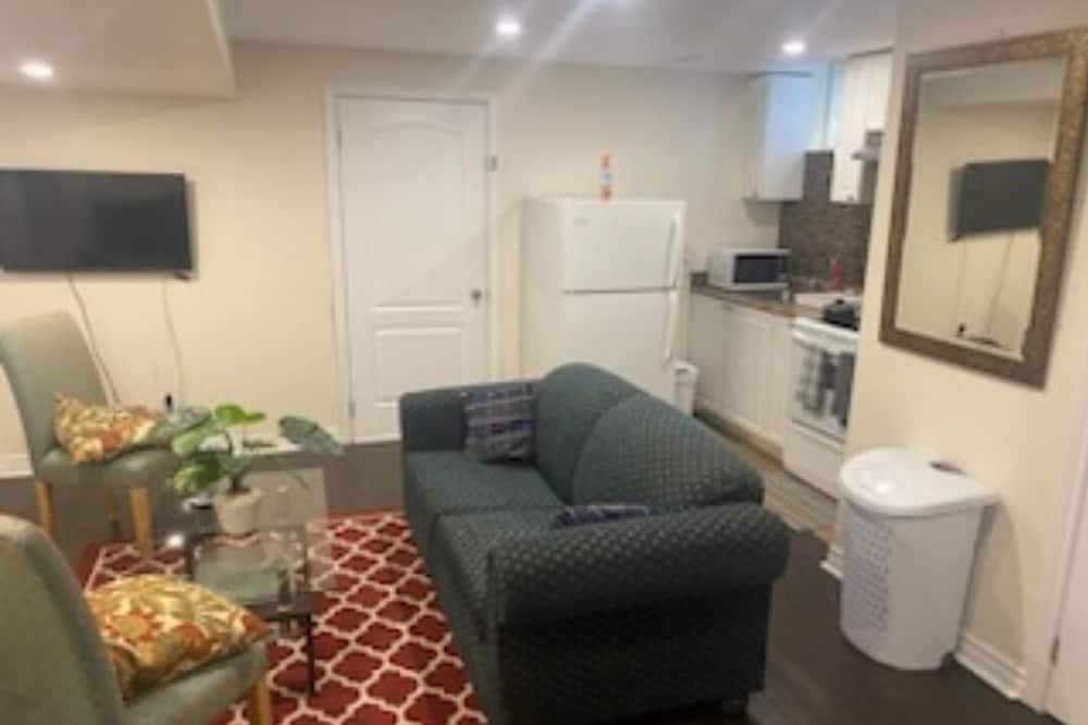 Photo of Livingroom in Meadowvale Village