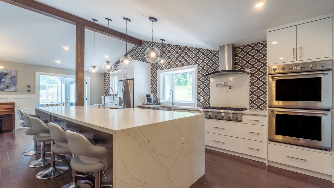 Photo of Kitchen in East Gwillimbury