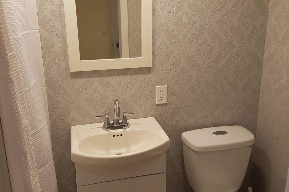 Photo of Bathroom in Bracebridge